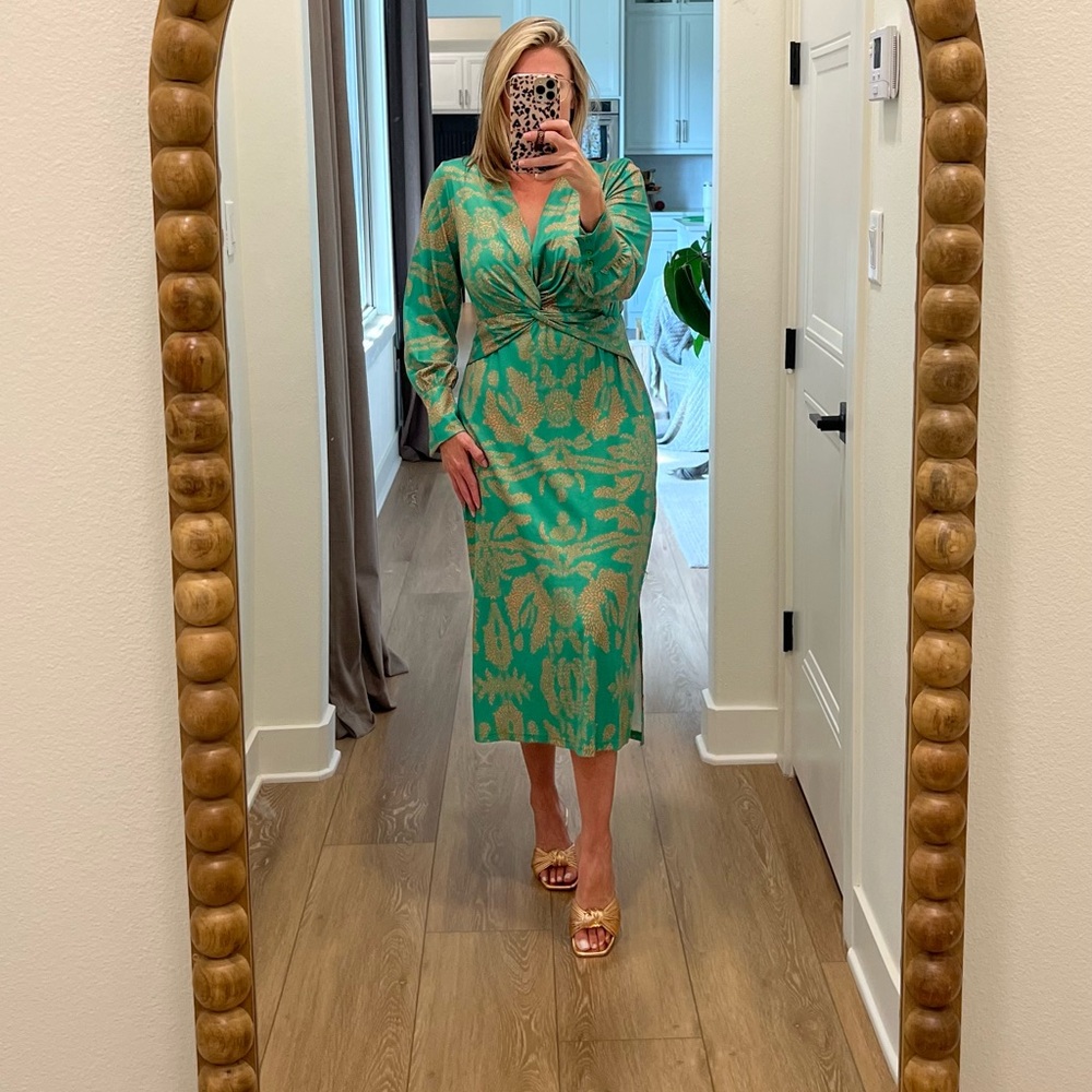 NWOT Green Patterned midi Dress